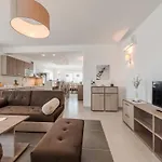 Comfort Four Bedroom With Sea View And Private Pool 7 * Debeljak