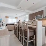 Comfort Four Bedroom With Sea View And Private Pool 7 Debeljak