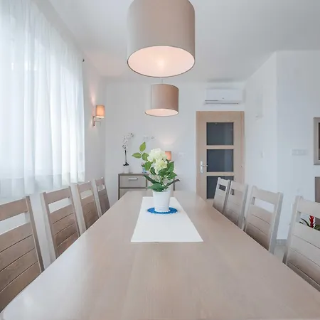 فيلة Comfort Four Bedroom With Sea View And Private Pool 7 Debeljak