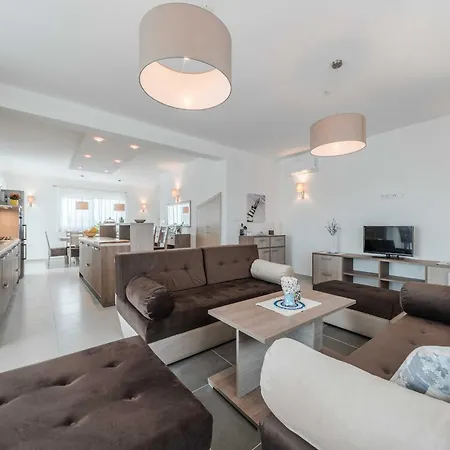 Comfort Four Bedroom With Sea View And Private Pool 7 Debeljak