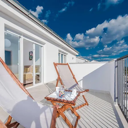 Comfort Four Bedroom With Sea View And Private Pool 7 Debeljak