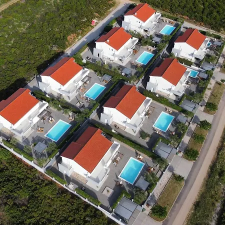 Comfort Four Bedroom With Sea View And Private Pool 7 Villa