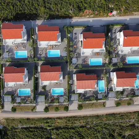 Comfort Four Bedroom With Sea View And Private Pool 7 Debeljak