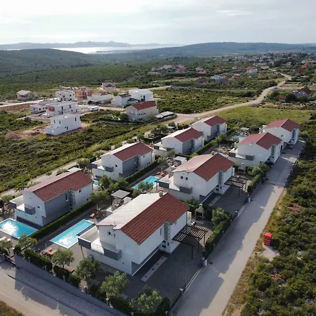 Comfort Four Bedroom With Sea View And Private Pool 7 *