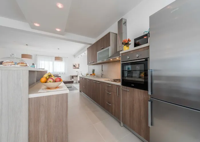Comfort Four Bedroom With Sea View And Private Pool 7 Debeljak