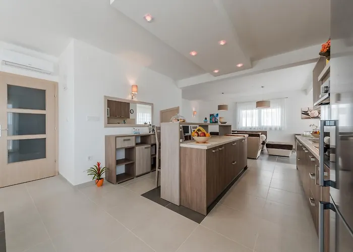 Comfort Four Bedroom With Sea View And Private Pool 7 *