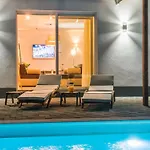 Comfort Four Bedroom With Sea View And Private Pool 7 فيلة Debeljak