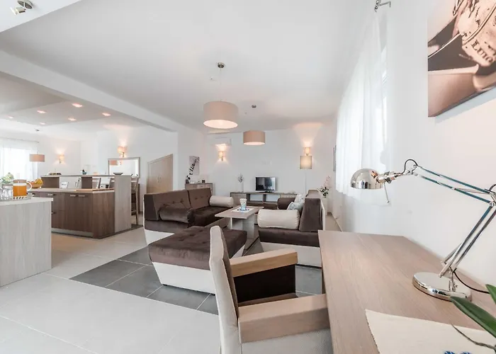 Comfort Four Bedroom With Sea View And Private Pool 7 Debeljak