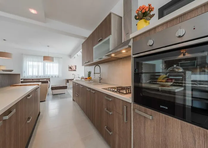 Comfort Four Bedroom With Sea View And Private Pool 7