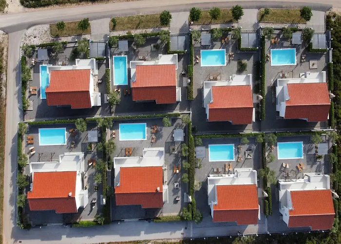 Comfort Four Bedroom With Sea View And Private Pool 7
