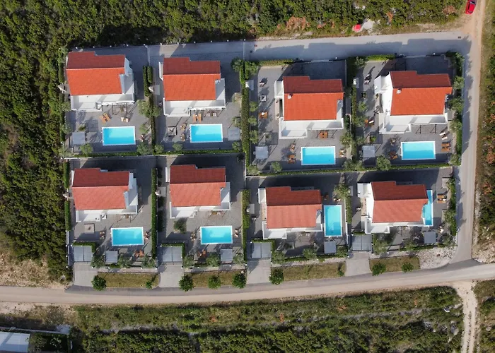Comfort Four Bedroom With Sea View And Private Pool 7 Debeljak