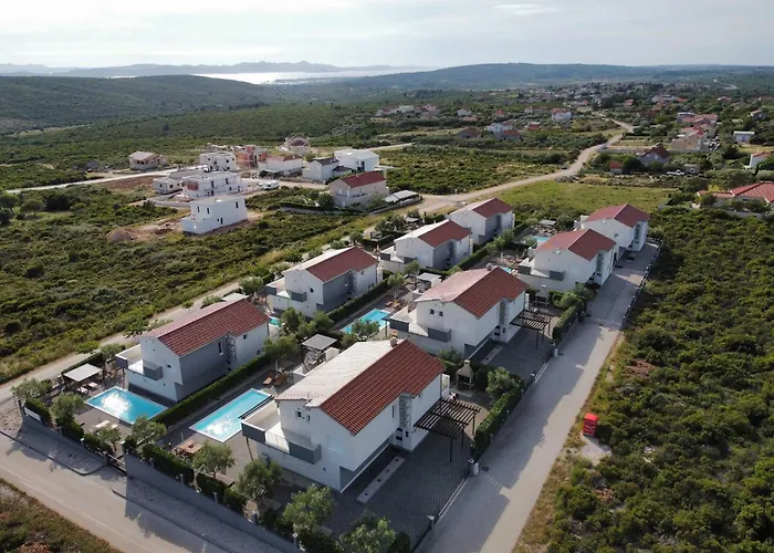 Comfort Four Bedroom With Sea View And Private Pool 7 *