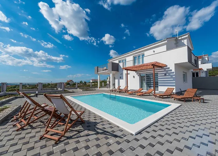Вилла Comfort Four Bedroom With Sea View And Private Pool 7 Debeljak